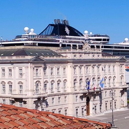 Casa Vacanze Trieste - Vista Piazza Unita Exteriér fotografie