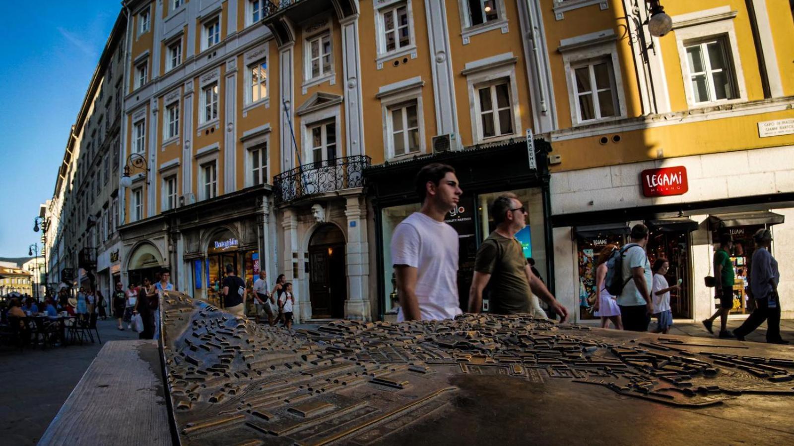 Casa Vacanze Trieste - Vista Piazza Unita Exteriér fotografie