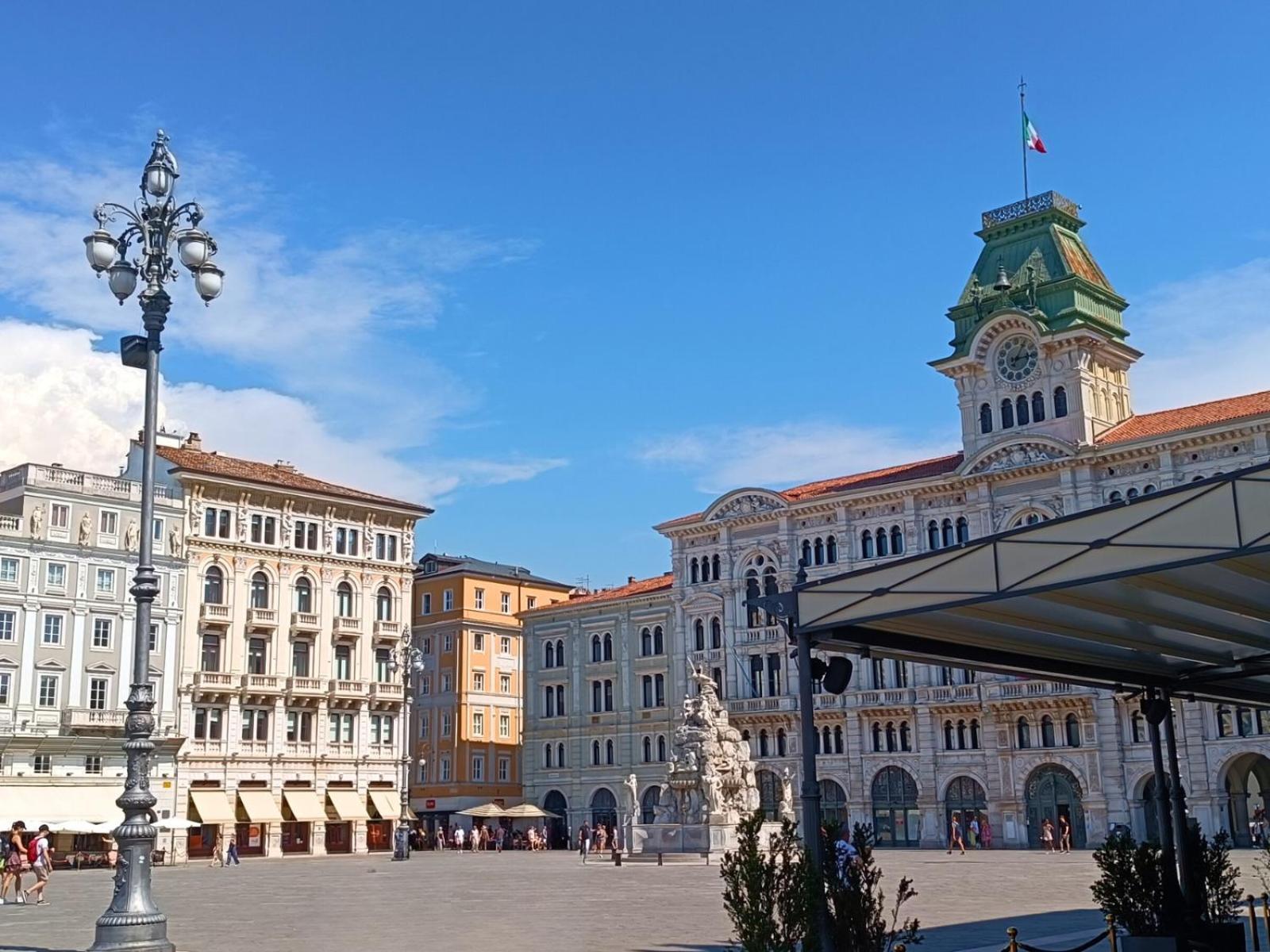 Casa Vacanze Trieste - Vista Piazza Unita Exteriér fotografie